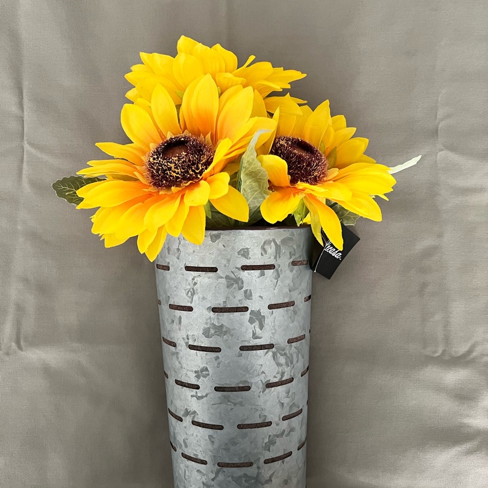 Country Farmhouse Sunflower Arrangement Wall Hanging Galvanized Metal Container
